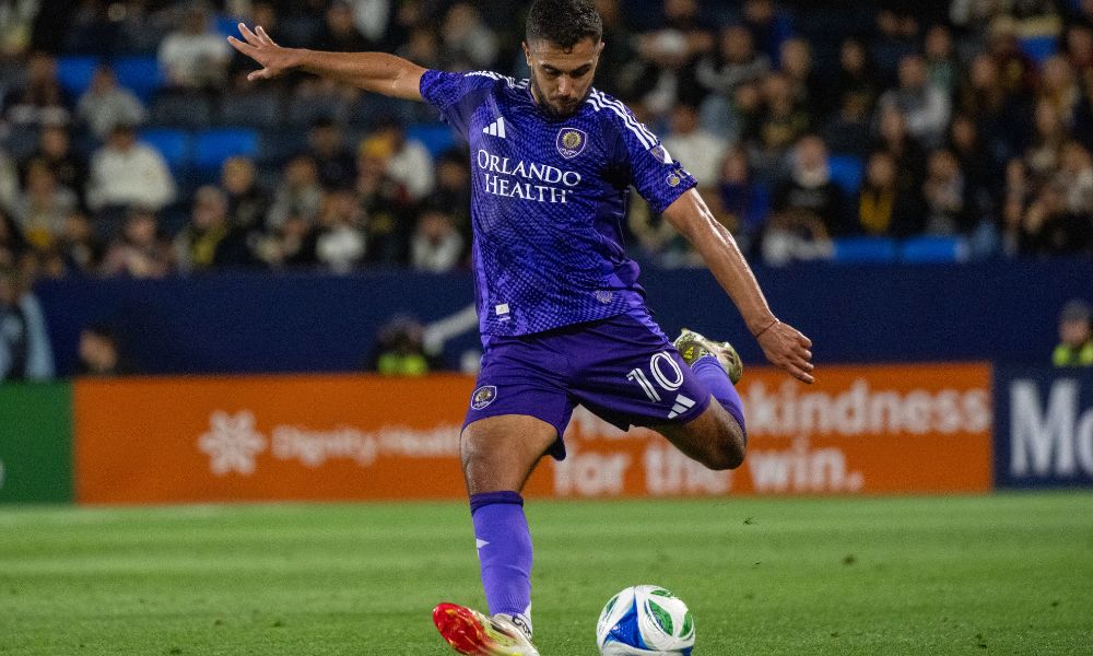 制显得尤为 制显得尤为